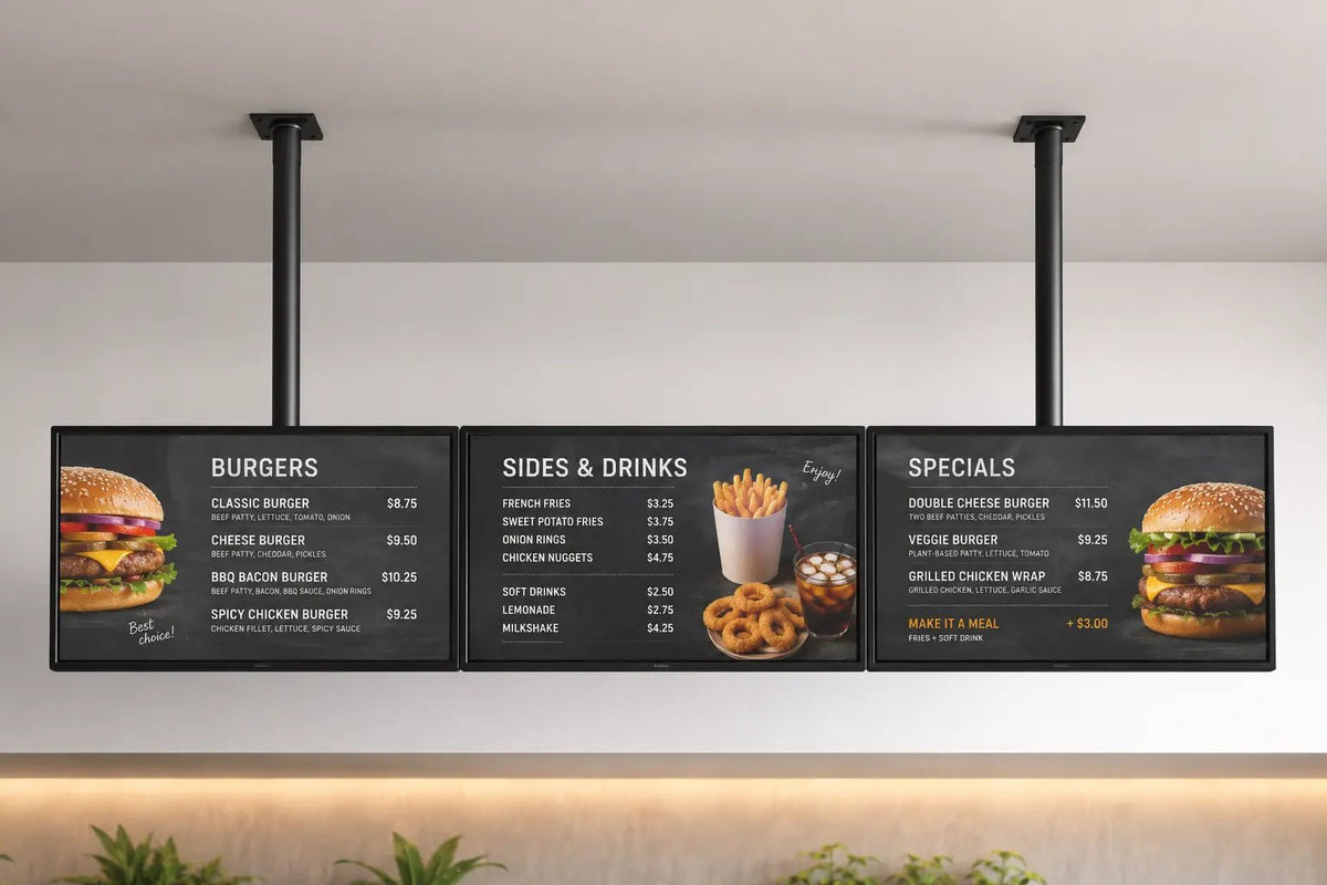 Ophangsysteem voor menubord met 3 schermen. - Digitale Infozuil